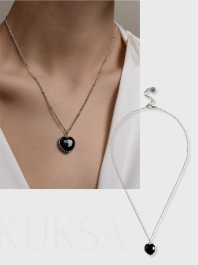 Колье "Lovely" с черным агатом Silver